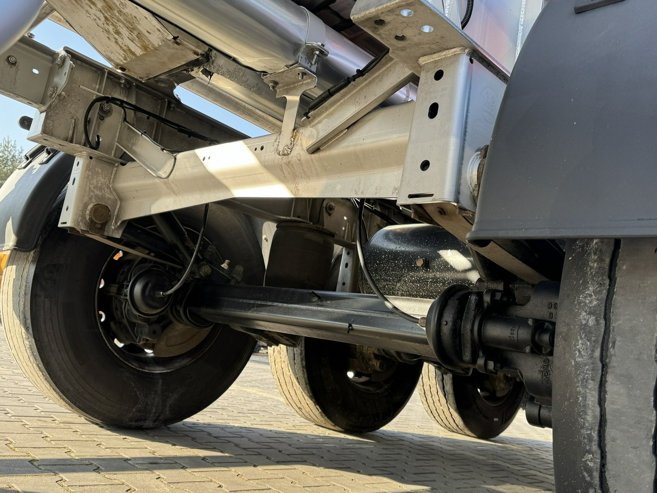 Tank semi-trailer Lag Spożywcza Magyar Izolowana Webasto Pompa Elektryczna do Zrzutu: picture 21