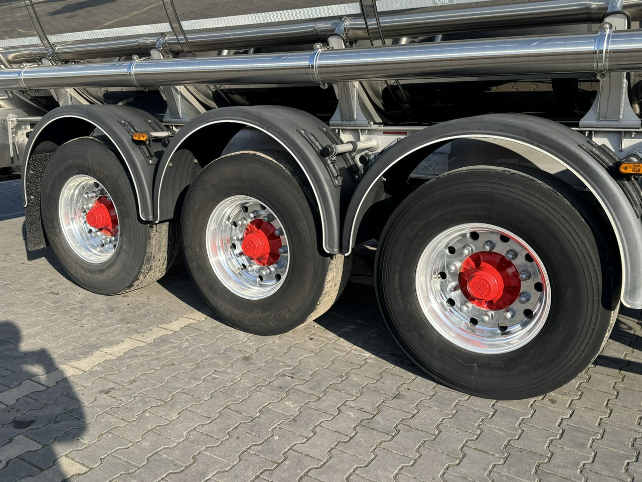 Tank semi-trailer Lag Spożywcza Magyar Izolowana Webasto Pompa Elektryczna do Zrzutu: picture 13