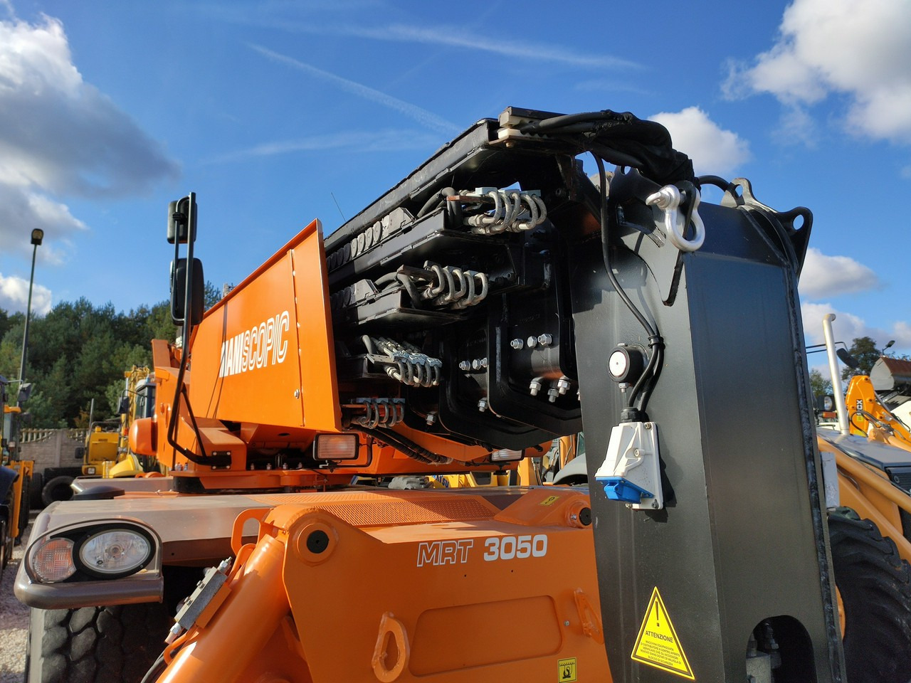 Manitou Wózek Jezdniowy Podnośnikowy Obrotowy - Telescopic handler: picture 5 Manitou Wózek Jezdniowy Podnośnikowy Obrotowy - Telescopic handler: picture 5