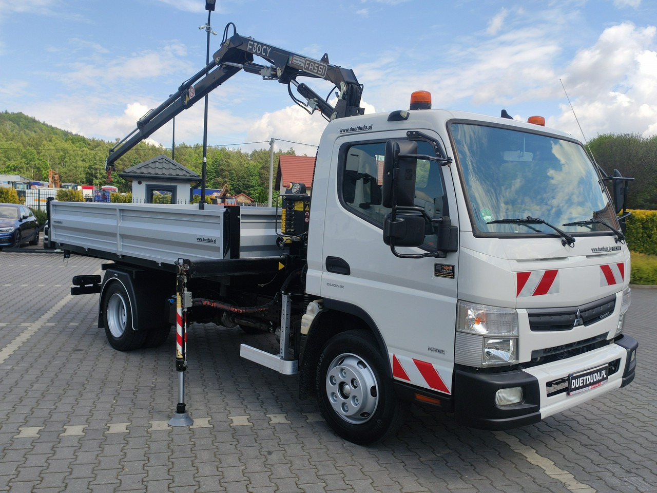 Mitsubishi Canter Fuso 9C18 3.0/180KM Automat, HDS FASSI F30 Wywrotka 3-str - Tipper: picture 4 Mitsubishi Canter Fuso 9C18 3.0/180KM Automat, HDS FASSI F30 Wywrotka 3-str - Tipper: picture 4