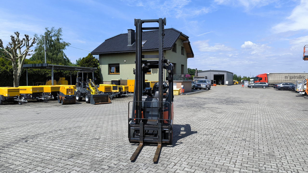 LINDE E 16 PH – 02 - Electric forklift: picture 2 LINDE E 16 PH – 02 - Electric forklift: picture 2