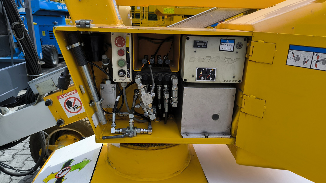 Articulated boom NIFTYLIFT HR 12 NE: picture 10