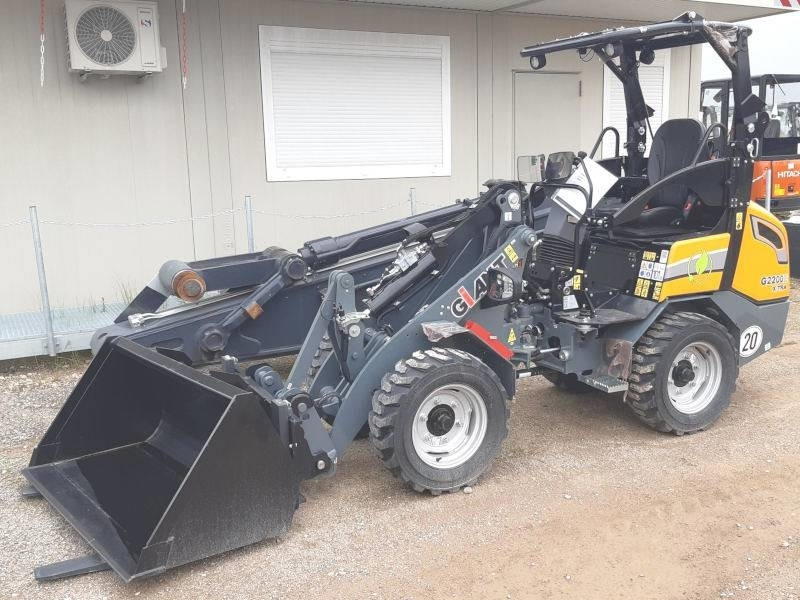 Giant G 2200 E X-Tra Elektro / electric  - Skid steer loader: picture 2 Giant G 2200 E X-Tra Elektro / electric  - Skid steer loader: picture 2