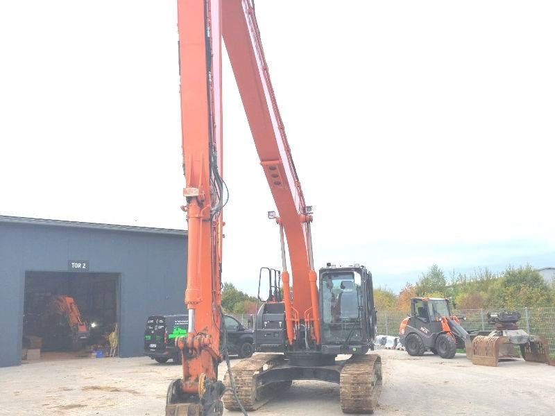 Hitachi ZX 210 LC-7 Longreach - Excavator: picture 2 Hitachi ZX 210 LC-7 Longreach - Excavator: picture 2