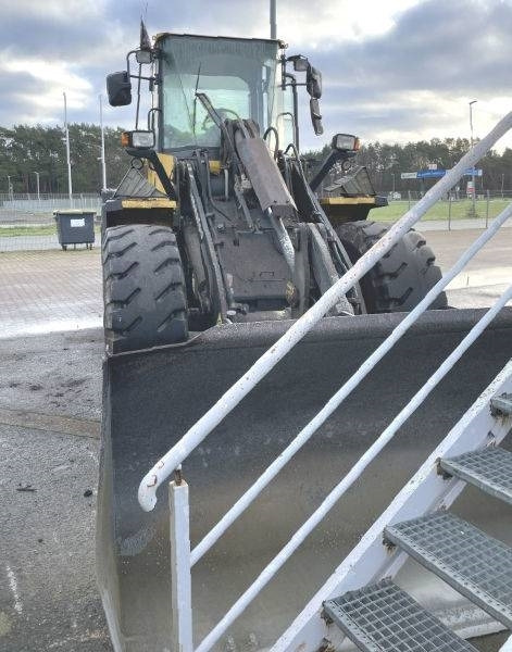 Komatsu WA 200 PT-5  - Wheel loader: picture 2 Komatsu WA 200 PT-5  - Wheel loader: picture 2