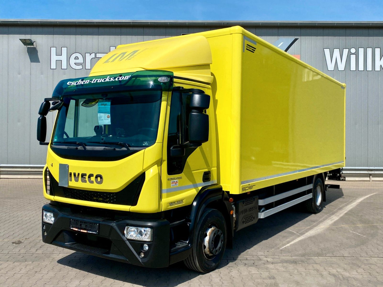 Iveco 160-250 Eurocargo | LBW 2,00to.*3x Sitze*Navi*AC - Box truck: picture 1 Iveco 160-250 Eurocargo | LBW 2,00to.*3x Sitze*Navi*AC - Box truck: picture 1