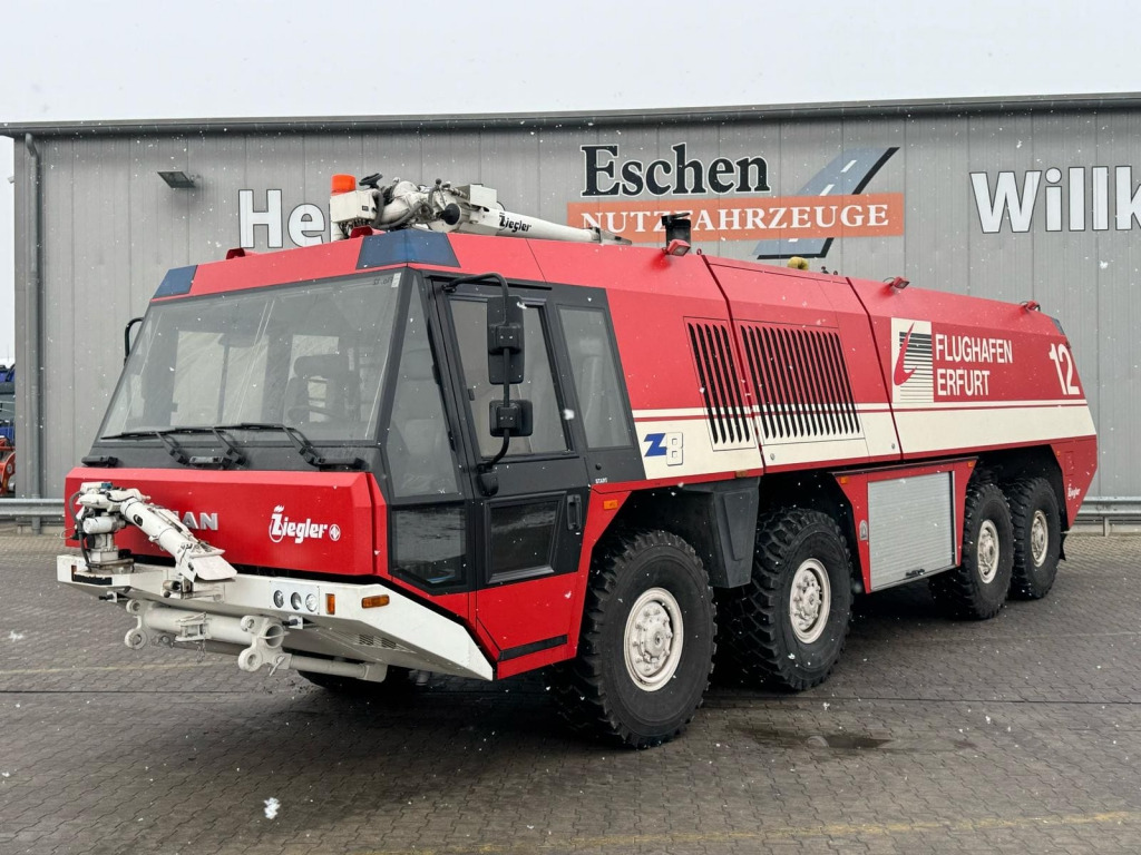 MAN 38.000 VFAEG 8x8 Flugfeldlöschfahrzeug - Fire truck, Ground support equipment: picture 1 MAN 38.000 VFAEG 8x8 Flugfeldlöschfahrzeug - Fire truck, Ground support equipment: picture 1