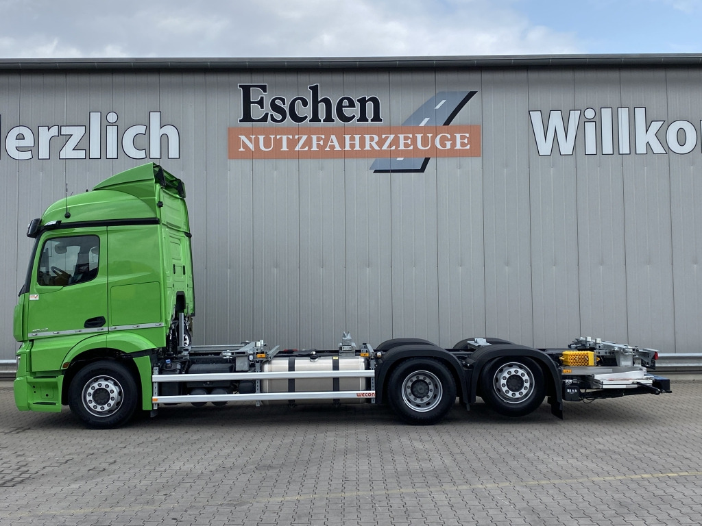 Mercedes-Benz 2542 LL 6x2 Actros 5 / BÄR-LBW - Container transporter/ Swap body truck: picture 2 Mercedes-Benz 2542 LL 6x2 Actros 5 / BÄR-LBW - Container transporter/ Swap body truck: picture 2