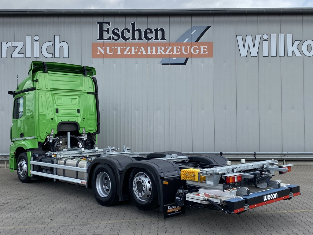 Mercedes-Benz 2542 LL 6x2 Actros 5 / BÄR-LBW - Container transporter/ Swap body truck: picture 3 Mercedes-Benz 2542 LL 6x2 Actros 5 / BÄR-LBW - Container transporter/ Swap body truck: picture 3