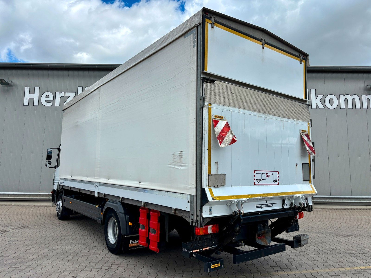 Mercedes-Benz Atego 1624 I 2,66m Höhe*Pritsche*Plane*LBW*AHK - Curtainsider truck: picture 3 Mercedes-Benz Atego 1624 I 2,66m Höhe*Pritsche*Plane*LBW*AHK - Curtainsider truck: picture 3