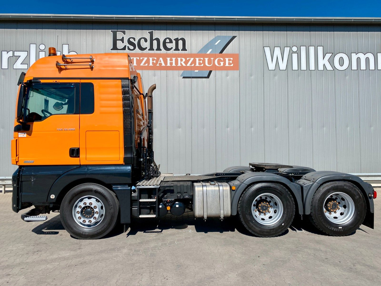 MAN TGX 33.580 6x4 BLS | D38*XLX*Navi*Retarder*ACC - Tractor unit: picture 2 MAN TGX 33.580 6x4 BLS | D38*XLX*Navi*Retarder*ACC - Tractor unit: picture 2
