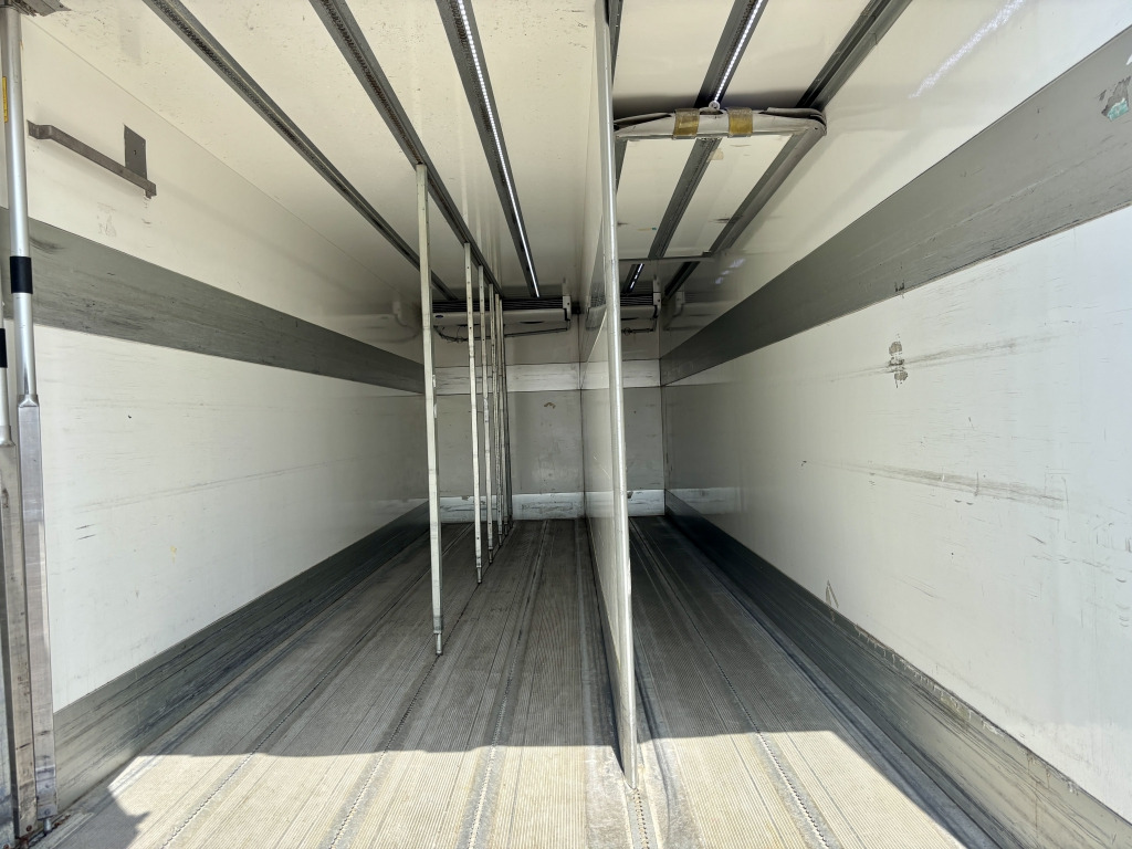 Refrigerator truck Volvo FL 250 / MBB-LBW: picture 10