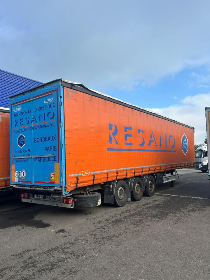 Fliegl  - Curtainsider semi-trailer: picture 2 Fliegl  - Curtainsider semi-trailer: picture 2