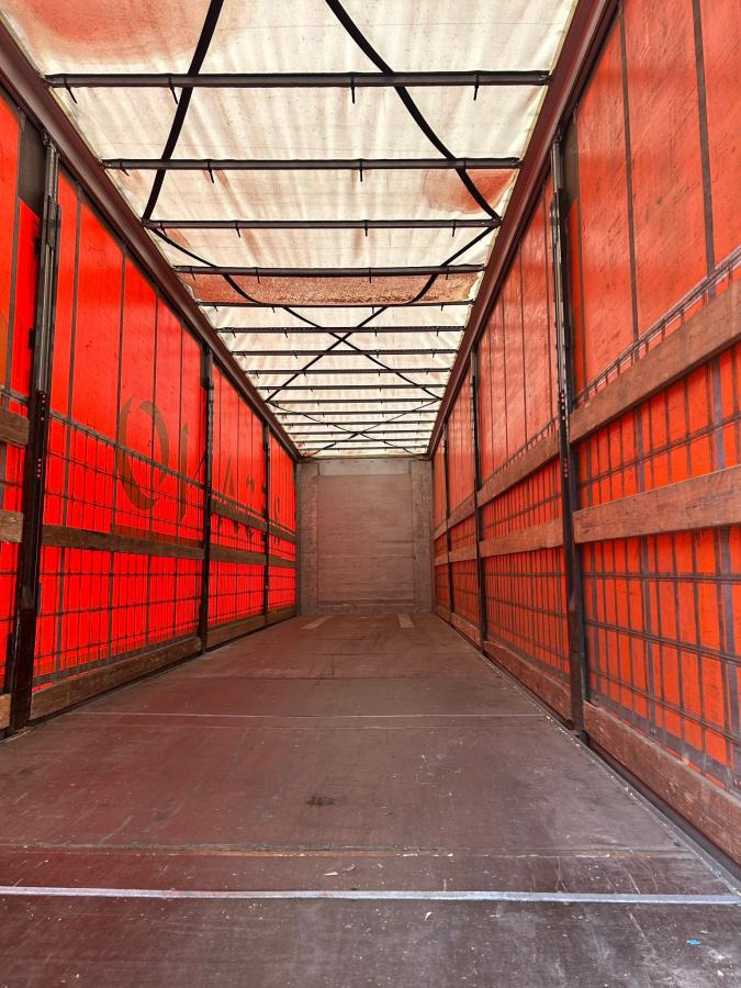 Fliegl  - Curtainsider semi-trailer: picture 4 Fliegl  - Curtainsider semi-trailer: picture 4