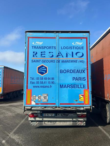 Fliegl  - Curtainsider semi-trailer: picture 2 Fliegl  - Curtainsider semi-trailer: picture 2