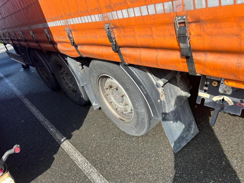 Fliegl  - Curtainsider semi-trailer: picture 3 Fliegl  - Curtainsider semi-trailer: picture 3