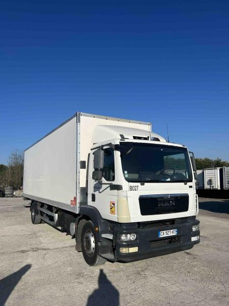 Box truck MAN TGM 18.250: picture 1