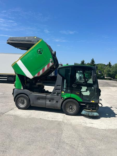 Mathieu Azura MC210 - Road sweeper: picture 4 Mathieu Azura MC210 - Road sweeper: picture 4