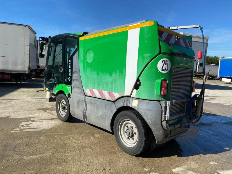 Mathieu Azura MC210 - Road sweeper: picture 4 Mathieu Azura MC210 - Road sweeper: picture 4