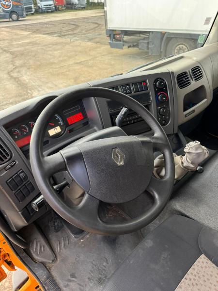 Renault Midlum 220 - Box truck: picture 5 Renault Midlum 220 - Box truck: picture 5