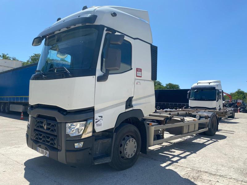 Renault T-Series 460 - Container transporter/ Swap body truck: picture 4 Renault T-Series 460 - Container transporter/ Swap body truck: picture 4