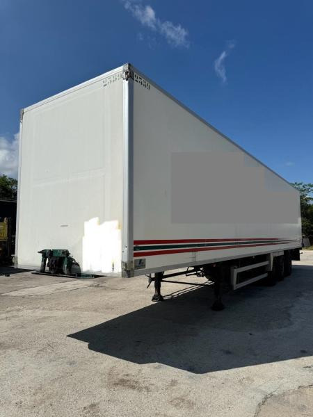 Samro - Isothermal semi-trailer: picture 5 Samro - Isothermal semi-trailer: picture 5