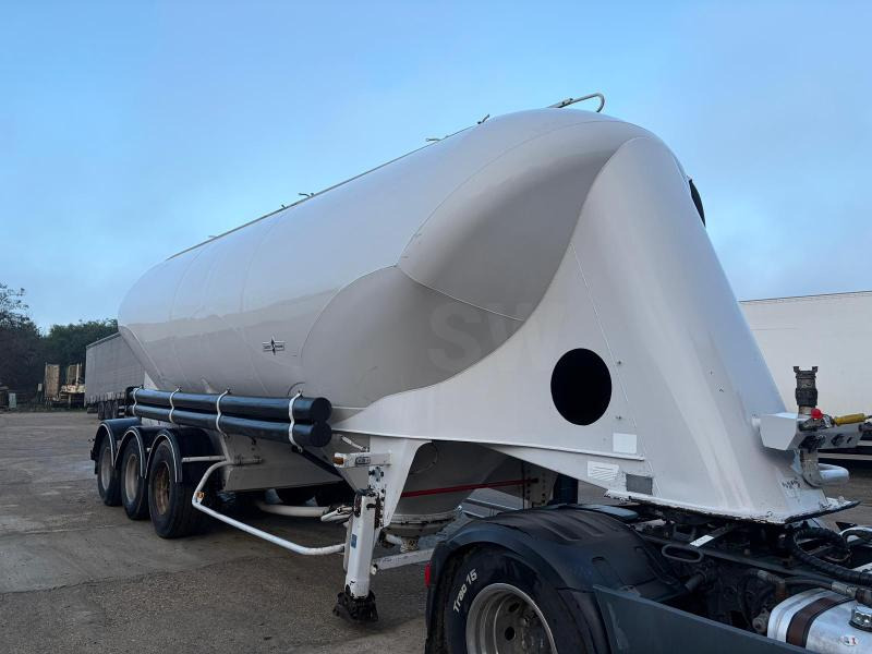Spitzer - Tank semi-trailer: picture 1 Spitzer - Tank semi-trailer: picture 1