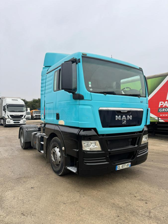 Tractor unit MAN TGX 18.400: picture 1