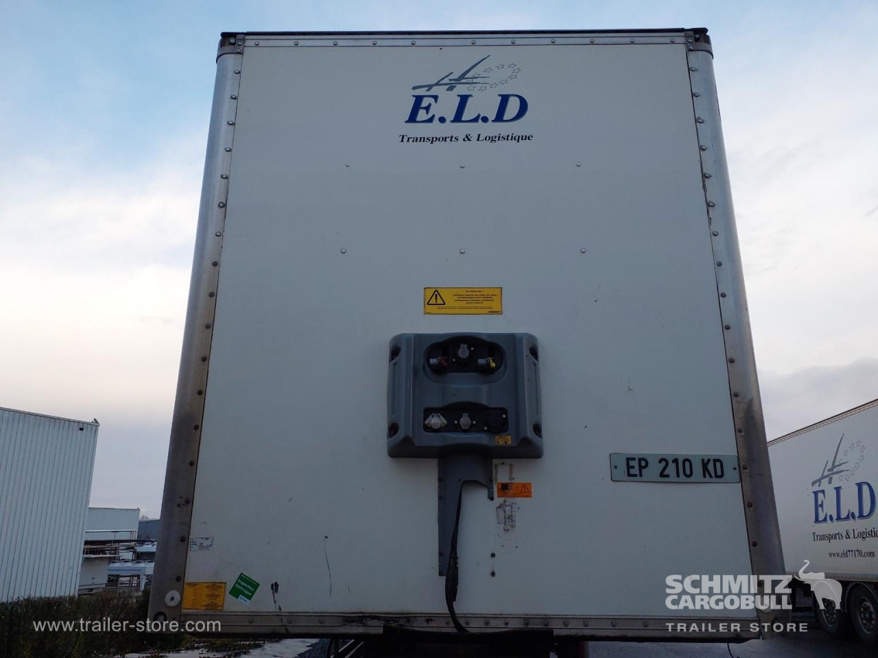 Closed box semi-trailer FRUEHAUF Dryfreight Standard Roller shutter door: picture 10