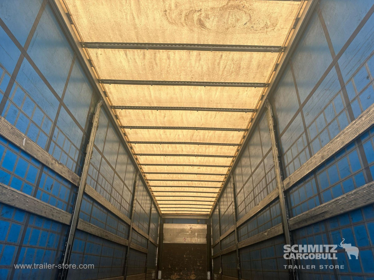 SCHMITZ Curtainsider Standard - Curtainsider semi-trailer: picture 4 SCHMITZ Curtainsider Standard - Curtainsider semi-trailer: picture 4