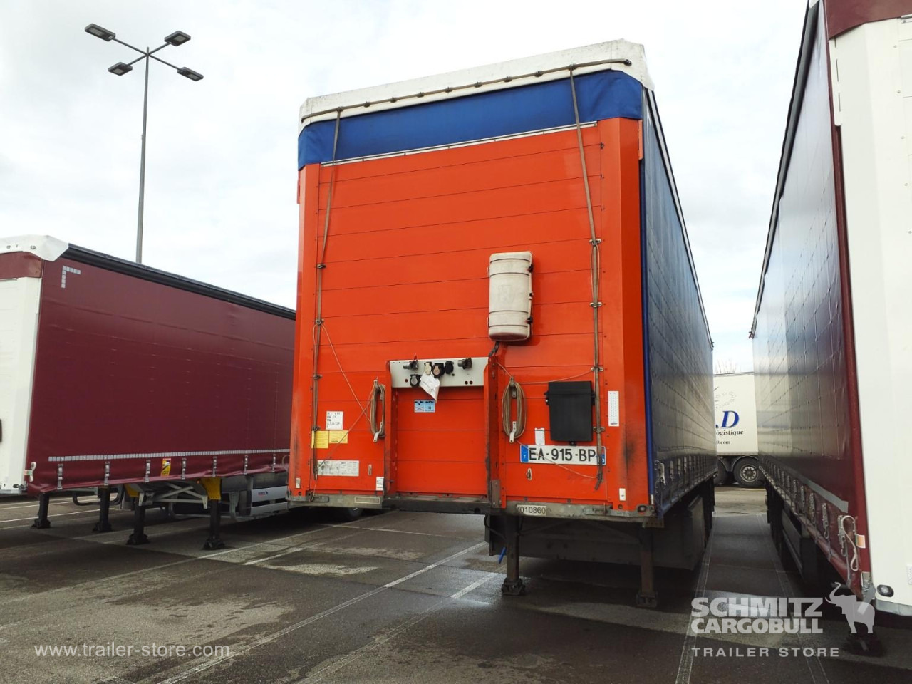 SCHMITZ Curtainsider Standard - Curtainsider semi-trailer: picture 4 SCHMITZ Curtainsider Standard - Curtainsider semi-trailer: picture 4