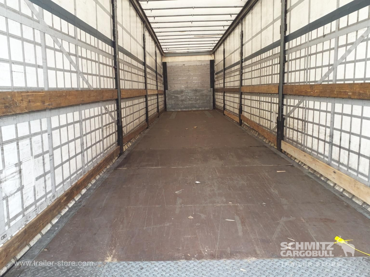 SCHMITZ Curtainsider Standard - Curtainsider semi-trailer: picture 3 SCHMITZ Curtainsider Standard - Curtainsider semi-trailer: picture 3