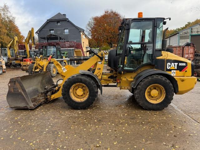 Wheel loader Cat 908 H2: picture 19 Wheel loader Cat 908 H2: picture 19