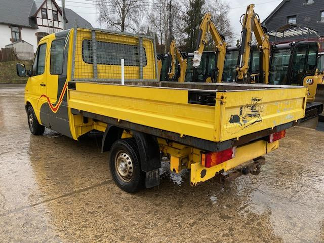 Mercedes 211 CDI B2C - Flatbed van, Combi van: picture 4 Mercedes 211 CDI B2C - Flatbed van, Combi van: picture 4