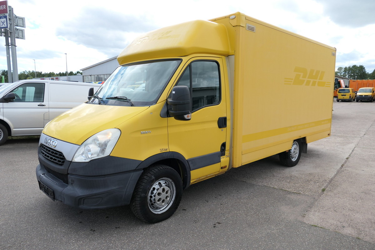 IVECO Daily 35 S11 C30C AUTOMATIK KAMERA Regale LUFT D - Box van: picture 1 IVECO Daily 35 S11 C30C AUTOMATIK KAMERA Regale LUFT D - Box van: picture 1