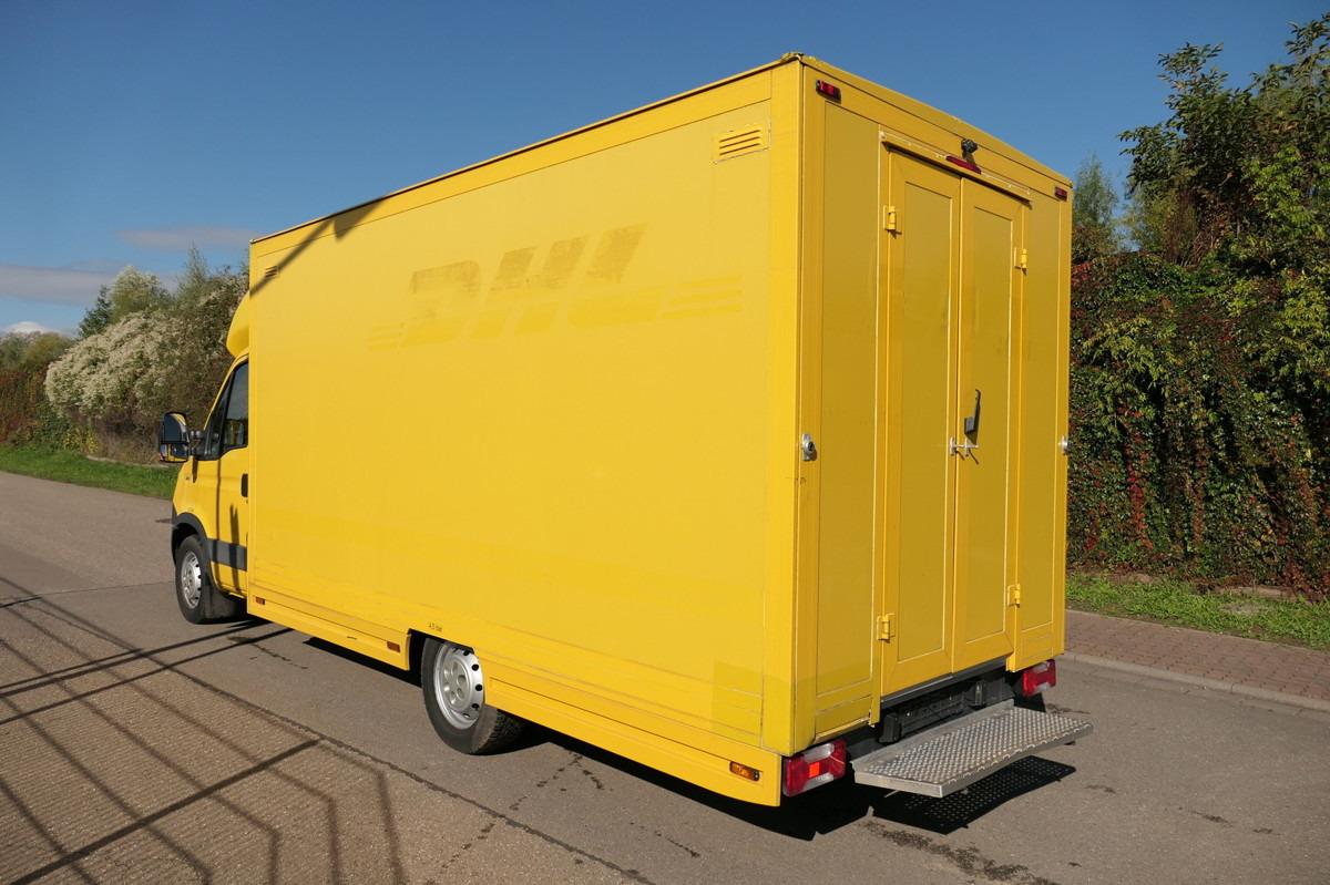 IVECO Daily 35 S11 C30C AUTOMATIK KAMERA Regale LUFT D - Box van: picture 4 IVECO Daily 35 S11 C30C AUTOMATIK KAMERA Regale LUFT D - Box van: picture 4