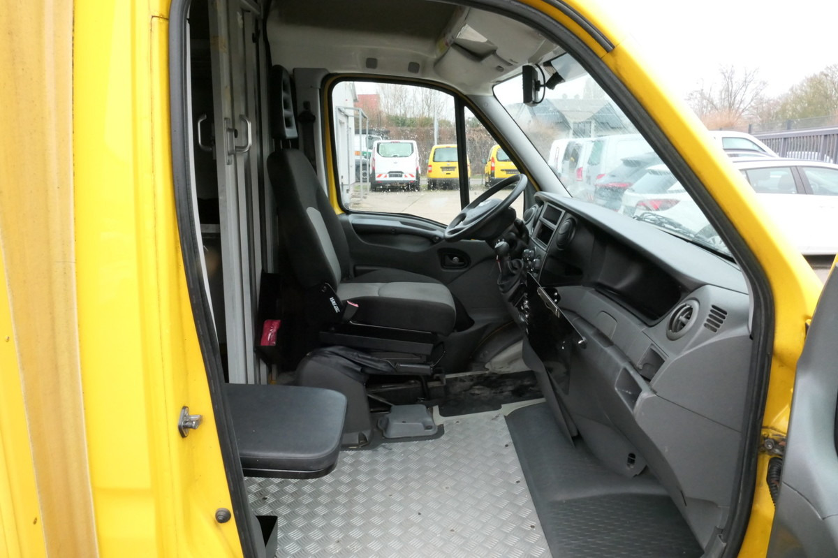 IVECO Daily 35 S11 C30C AUTOMATIK KAMERA Regale LUFT D - Box van: picture 5 IVECO Daily 35 S11 C30C AUTOMATIK KAMERA Regale LUFT D - Box van: picture 5