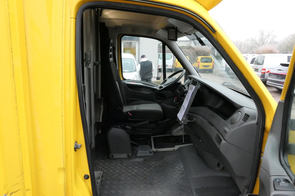 IVECO Daily 35 S11 C30C AUTOMATIK KAMERA Regale LUFT D - Box van: picture 5 IVECO Daily 35 S11 C30C AUTOMATIK KAMERA Regale LUFT D - Box van: picture 5