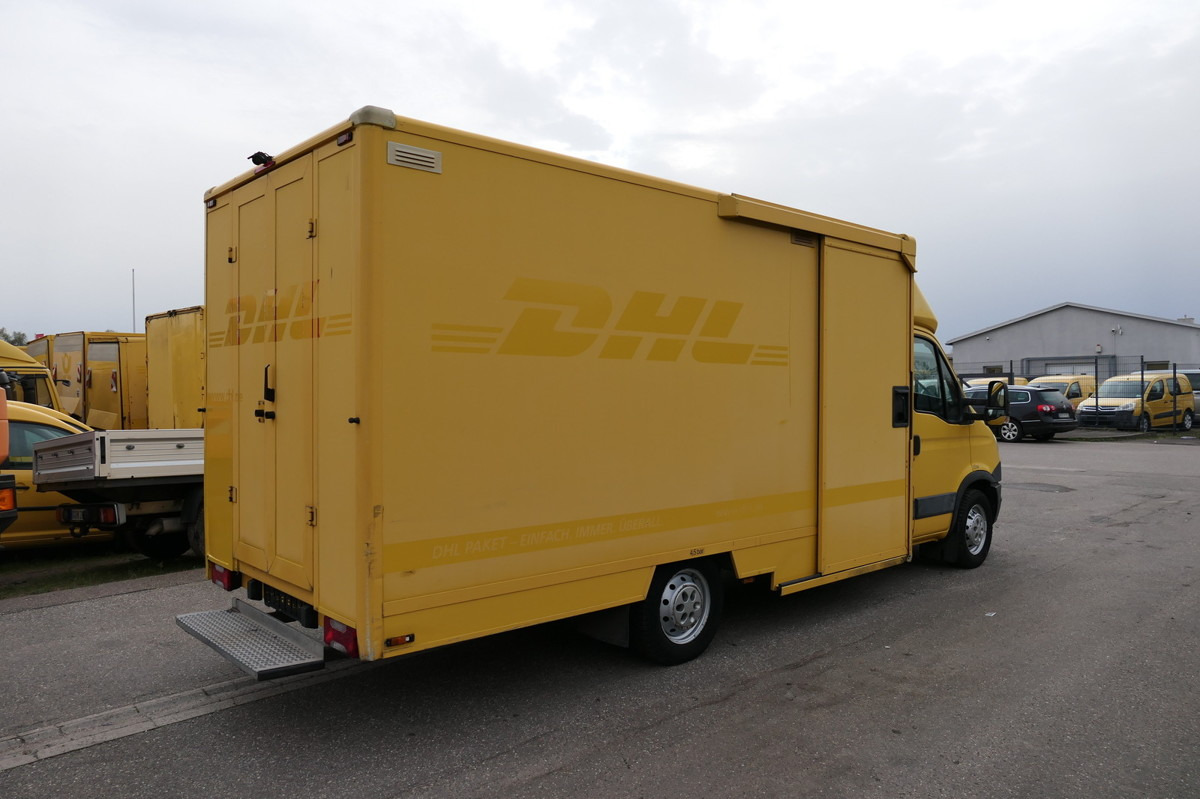 IVECO Daily 35 S11 C30C AUTOMATIK KAMERA Regale LUFT D - Box van: picture 3 IVECO Daily 35 S11 C30C AUTOMATIK KAMERA Regale LUFT D - Box van: picture 3