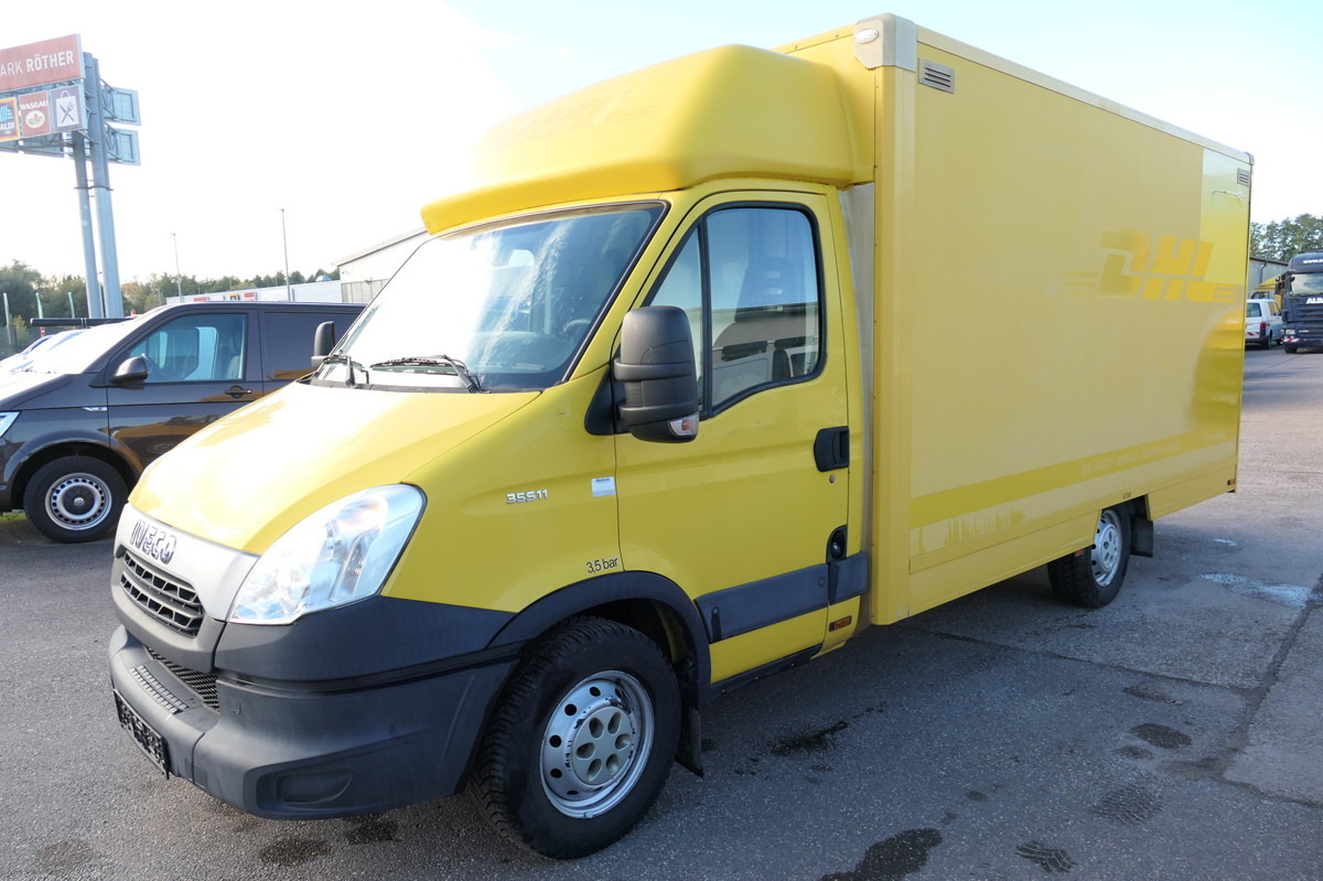 IVECO Daily 35 S11 C30C AUTOMATIK KAMERA Regale LUFT D - Box van: picture 1 IVECO Daily 35 S11 C30C AUTOMATIK KAMERA Regale LUFT D - Box van: picture 1