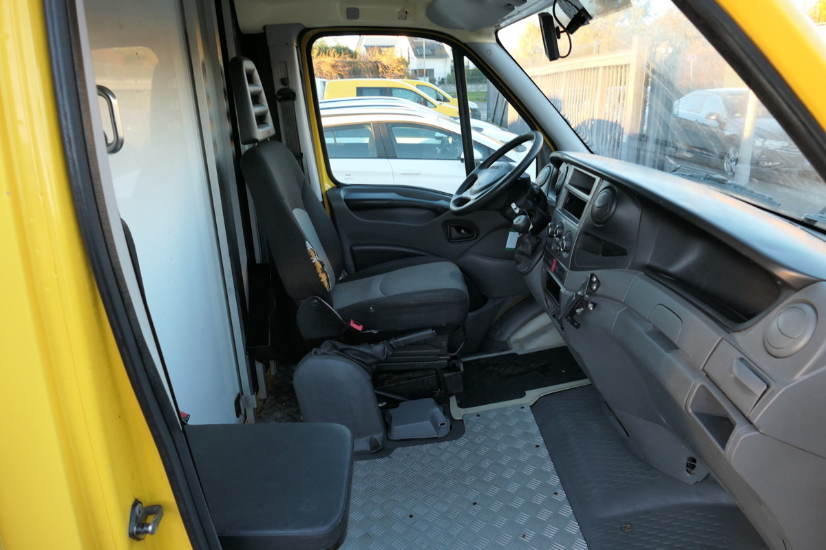 IVECO Daily 35 S11 C30C AUTOMATIK KAMERA Regale LUFT D - Box van: picture 5 IVECO Daily 35 S11 C30C AUTOMATIK KAMERA Regale LUFT D - Box van: picture 5