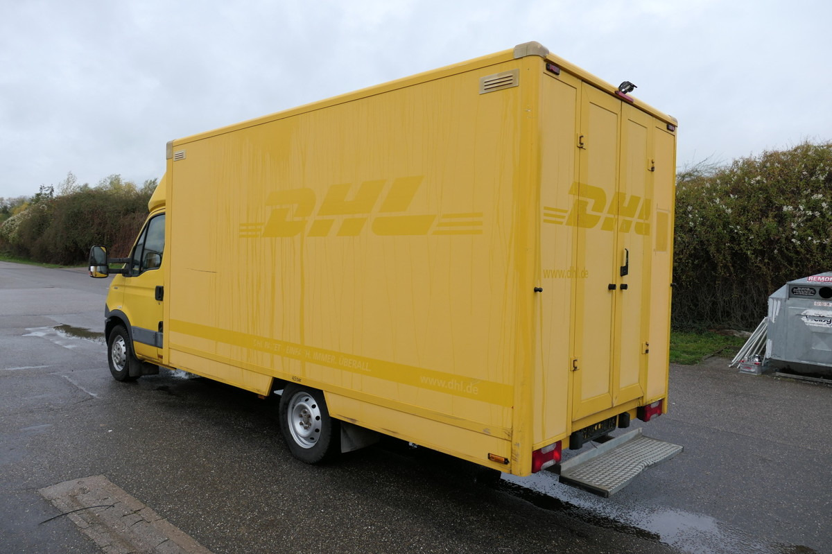 IVECO Daily 35 S11 C30C AUTOMATIK KAMERA Regale LUFT-E - Box van: picture 4 IVECO Daily 35 S11 C30C AUTOMATIK KAMERA Regale LUFT-E - Box van: picture 4