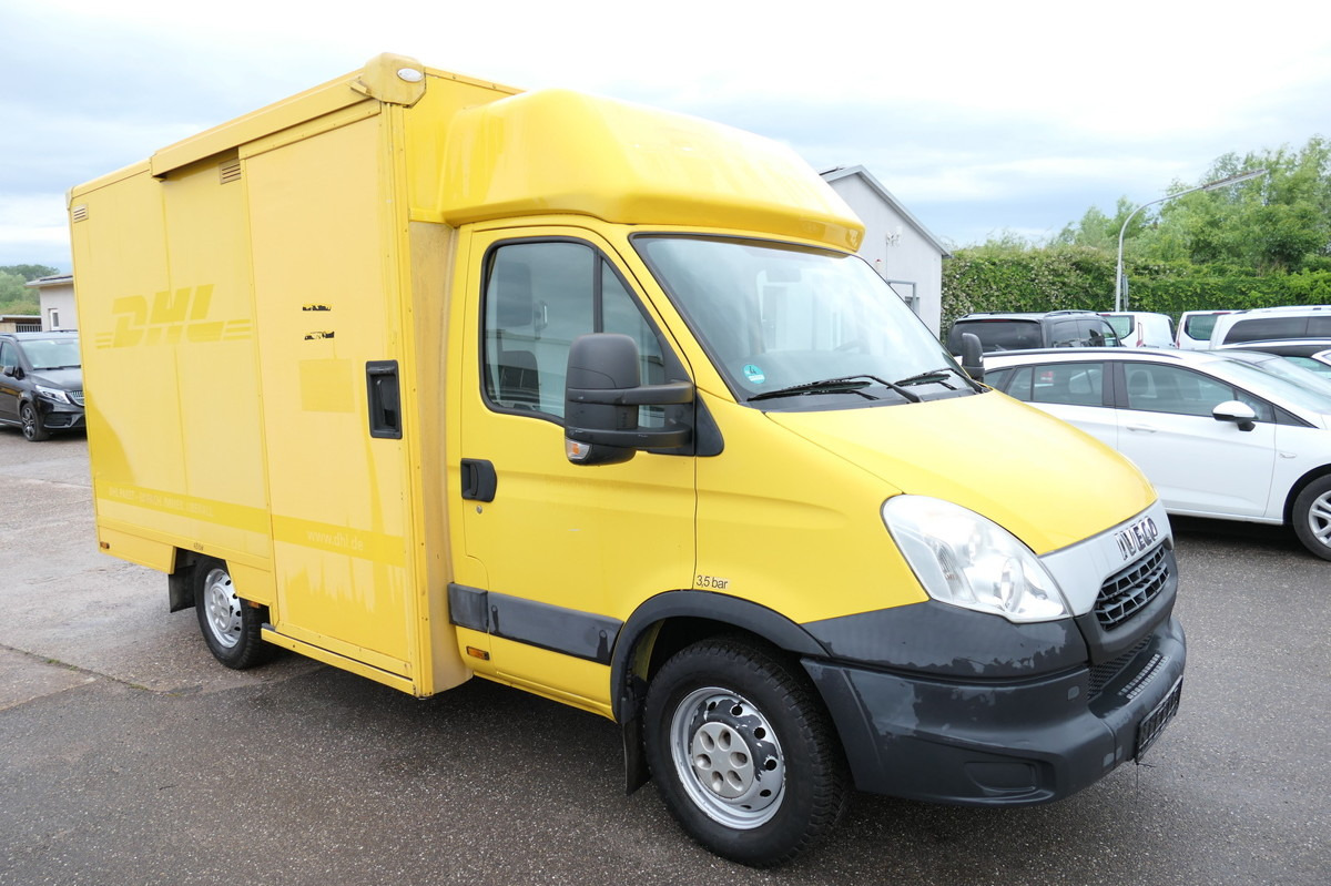 IVECO Daily 35 S11 C30C Kurz AUTOMATIK KAMERA Regale L - Box van: picture 2 IVECO Daily 35 S11 C30C Kurz AUTOMATIK KAMERA Regale L - Box van: picture 2