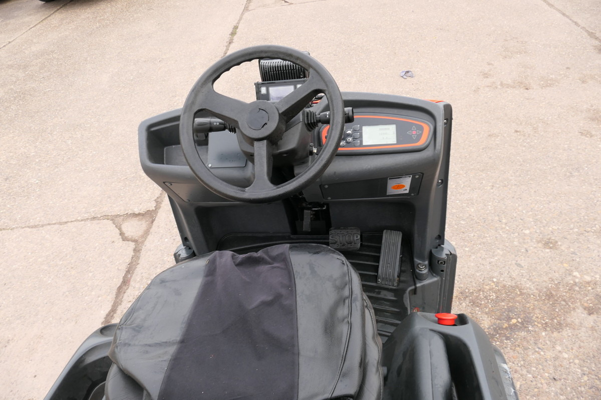 LINDE P 60 Z Schlepper 3-Rad - Tow tractor: picture 5 LINDE P 60 Z Schlepper 3-Rad - Tow tractor: picture 5