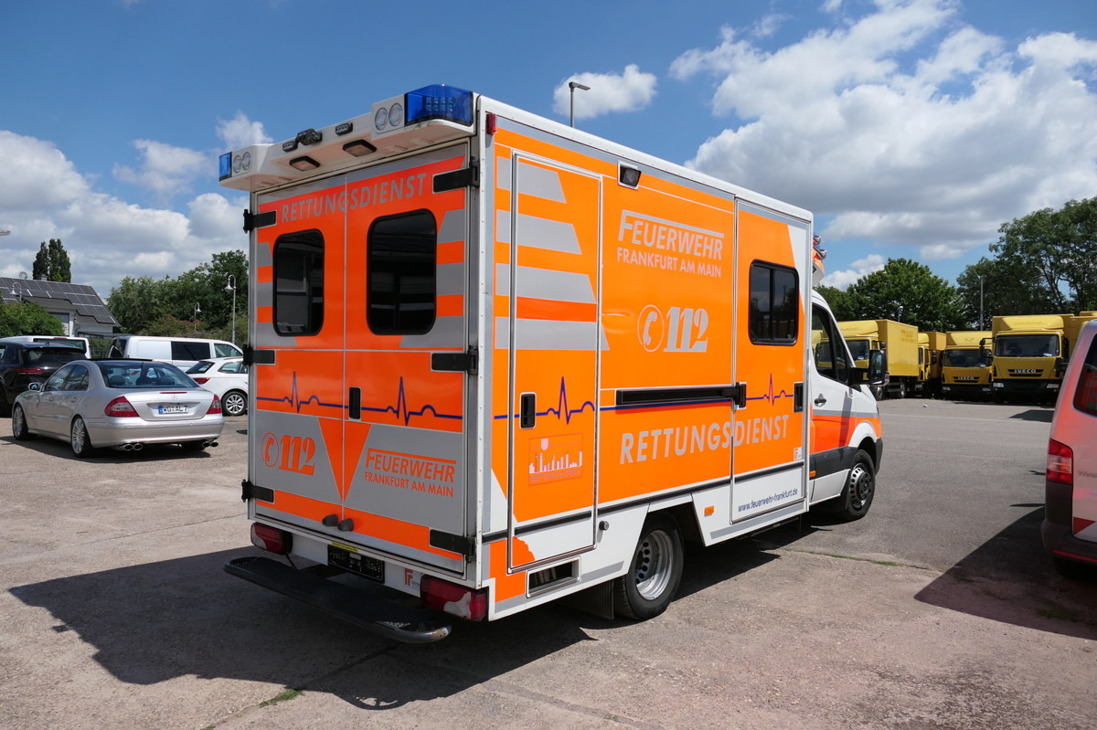 MERCEDES-BENZ Sprinter 519 CDI Klima Krankenwagen Fahrtec Aufb - Ambulance: picture 4 MERCEDES-BENZ Sprinter 519 CDI Klima Krankenwagen Fahrtec Aufb - Ambulance: picture 4