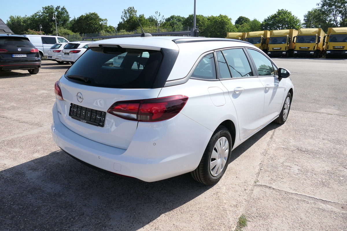 OPEL Astra Sports Tourer 1.5 CDTI KLIMA - Car: picture 4 OPEL Astra Sports Tourer 1.5 CDTI KLIMA - Car: picture 4
