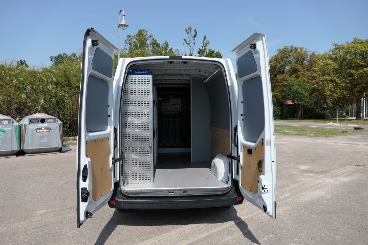RENAULT Master 130 dCi L3H2 Euro6 KLIMA COC Regal - Panel van: picture 1 RENAULT Master 130 dCi L3H2 Euro6 KLIMA COC Regal - Panel van: picture 1