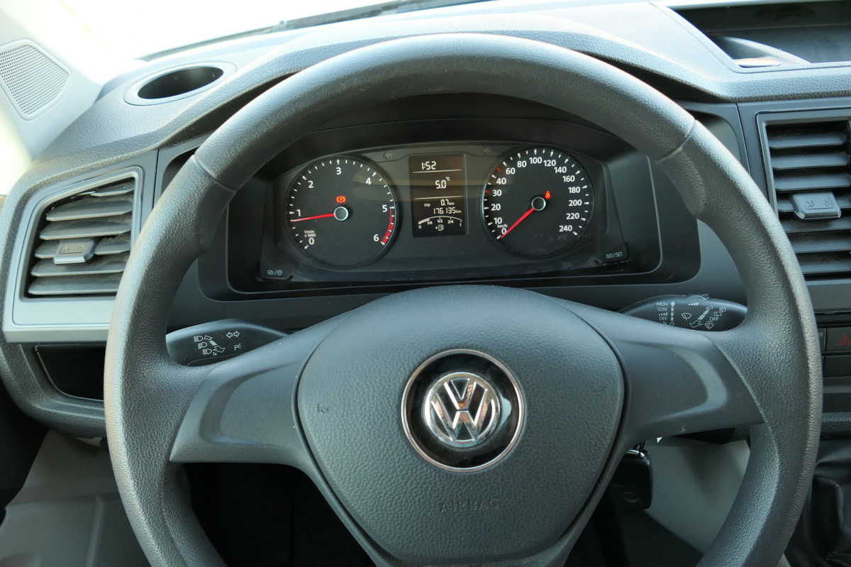 Small van VW T6 Transporter 2.0 TDI lang 4Motion 3Sitzer AHK: picture 12 Small van VW T6 Transporter 2.0 TDI lang 4Motion 3Sitzer AHK: picture 12