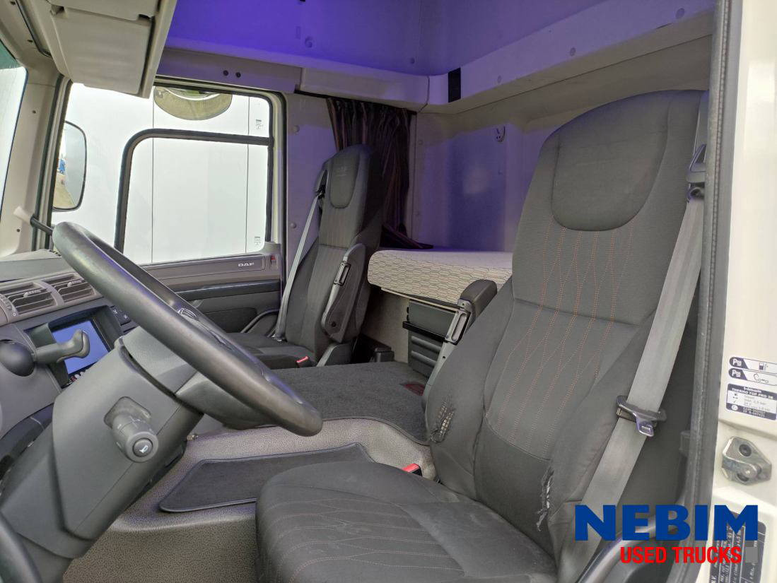 DAF CF 370 6x2 ADR/VLG - AT - 20" Twist locks - Cab chassis truck: picture 3 DAF CF 370 6x2 ADR/VLG - AT - 20" Twist locks - Cab chassis truck: picture 3