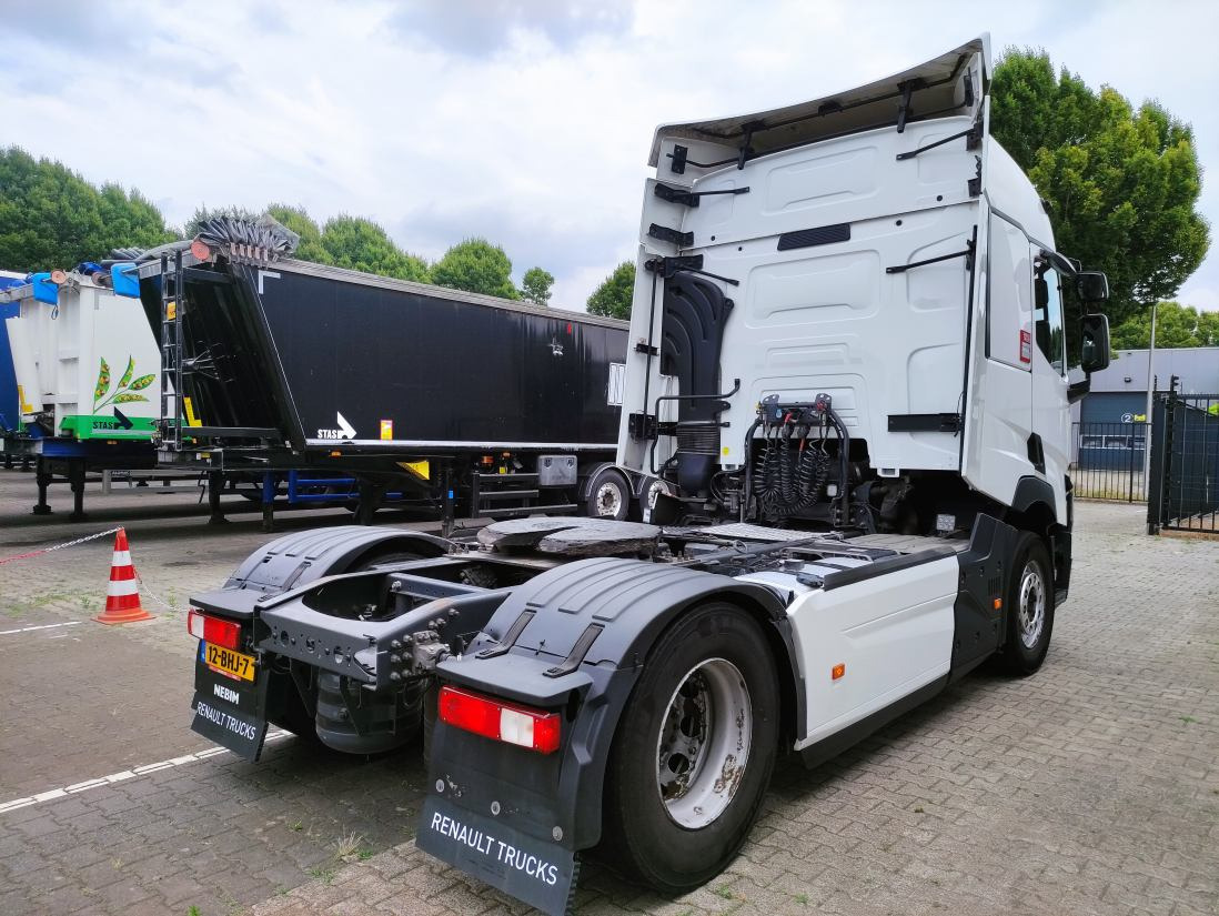 Renault T430 4x2 Sleeper Cab - Tractor unit: picture 2 Renault T430 4x2 Sleeper Cab - Tractor unit: picture 2